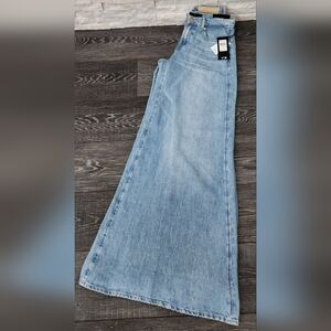 7 For All Mankind Light Blue Flare Jeans. Willow Palazzo Wide Leg showstoppers.